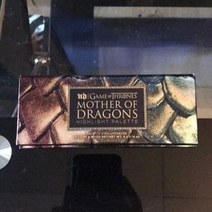 Urban Decay Mother Of Dragons Highlighter